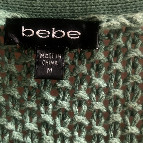 Medium green Bebe vest sweater. - Picture 2 of 7